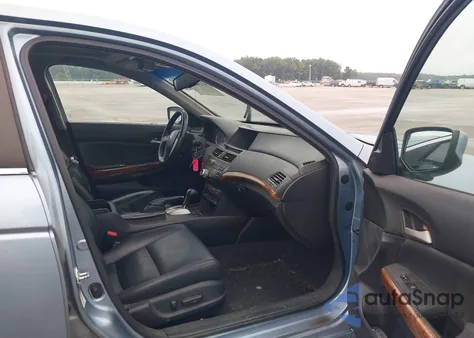 2011 Honda Accord 3.5 Ex-L z USA, uszkodzony, nr VIN 1HGCP3F87BA004973